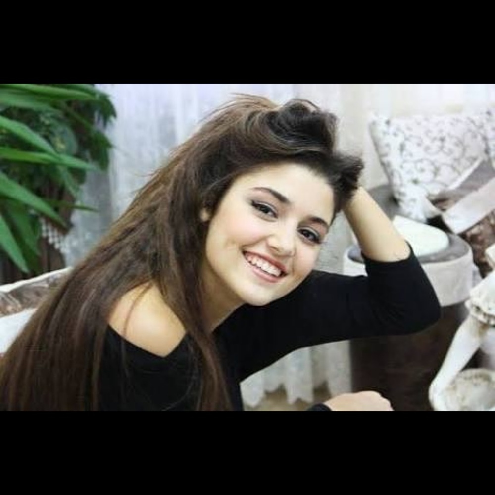 Meet your Posher, Zainab